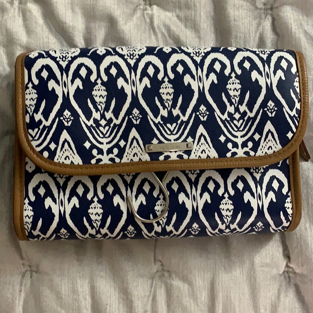 Stella & Dot Toiletry Travel Bag